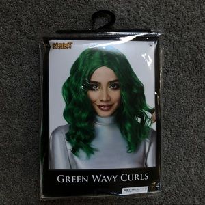 Green Wavy Wig